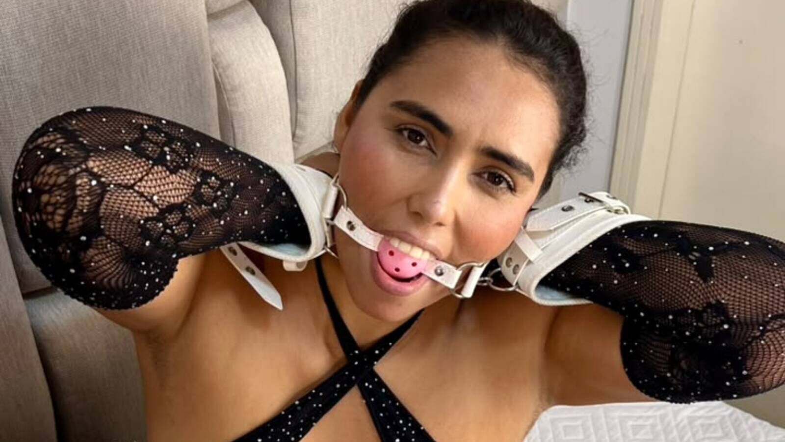 MillaGrace erotic portrait
