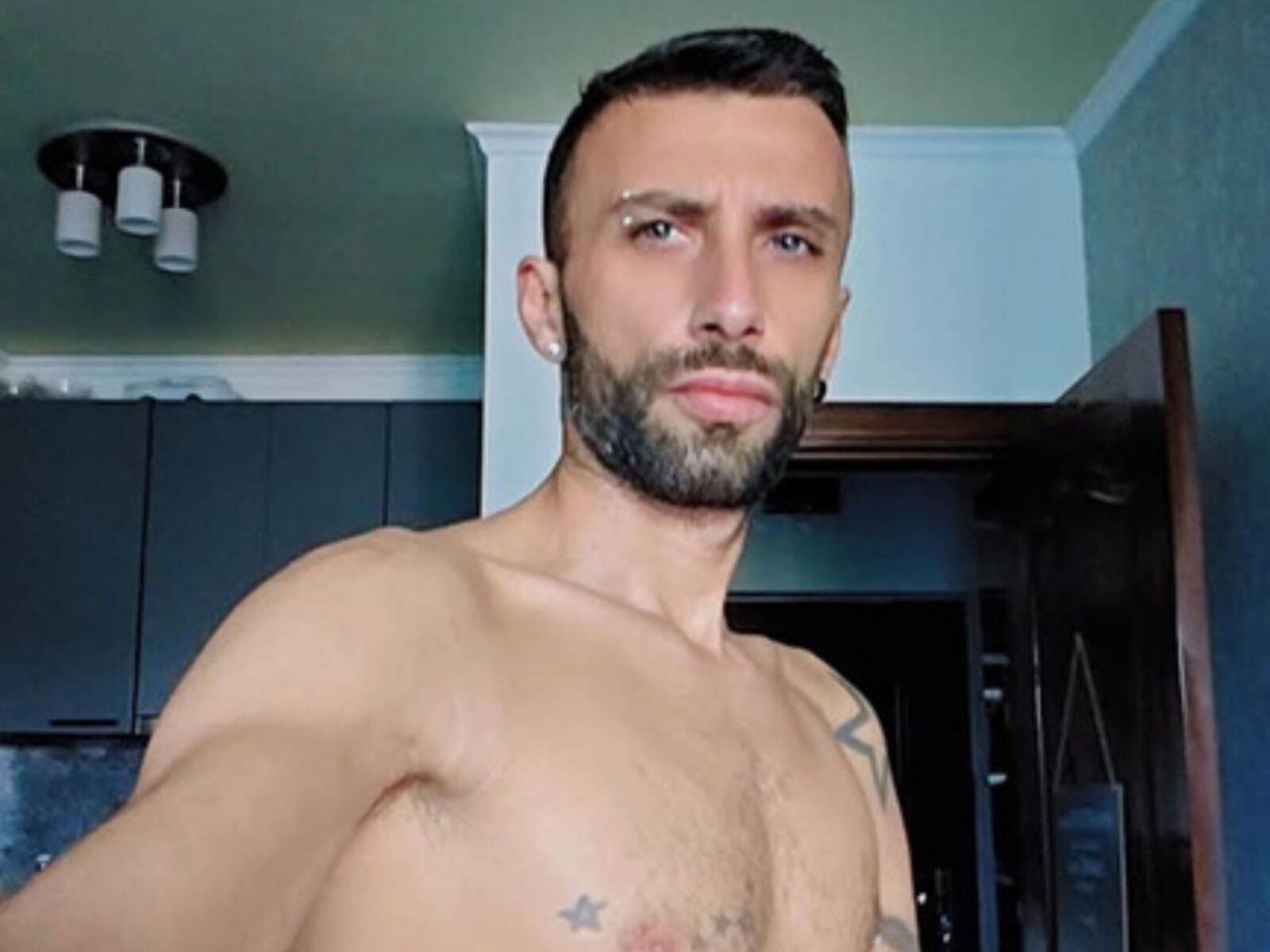 Live cam for GeorgeNehme