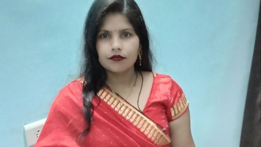 Chat With SaronLey Now