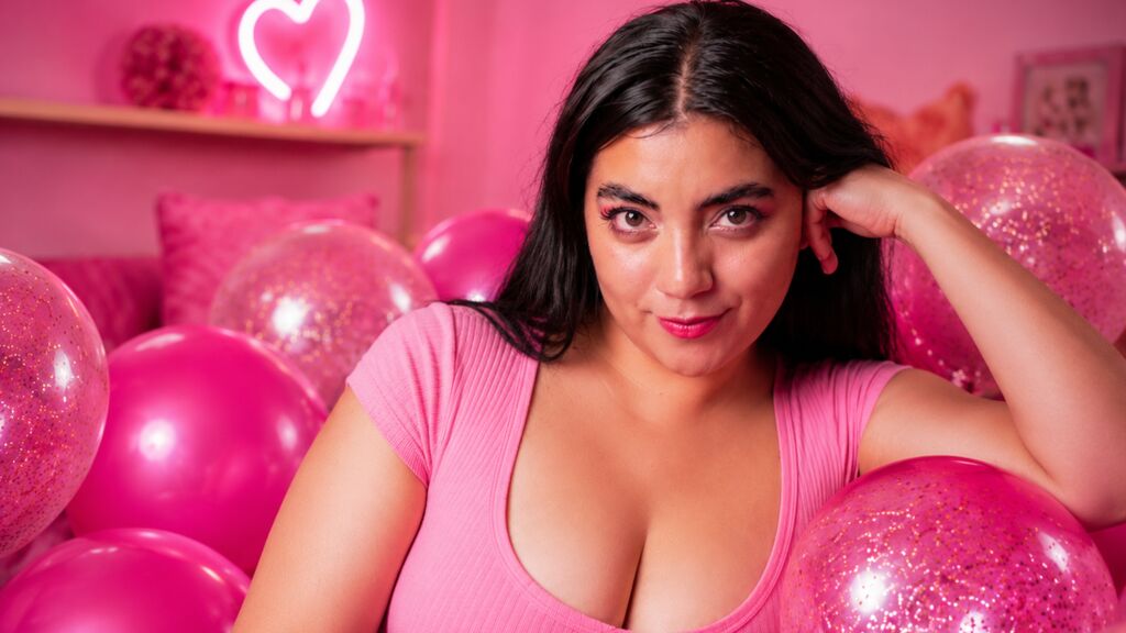 Sex chat gratuit in direct cu PoppyKensington pe LiveJasmin