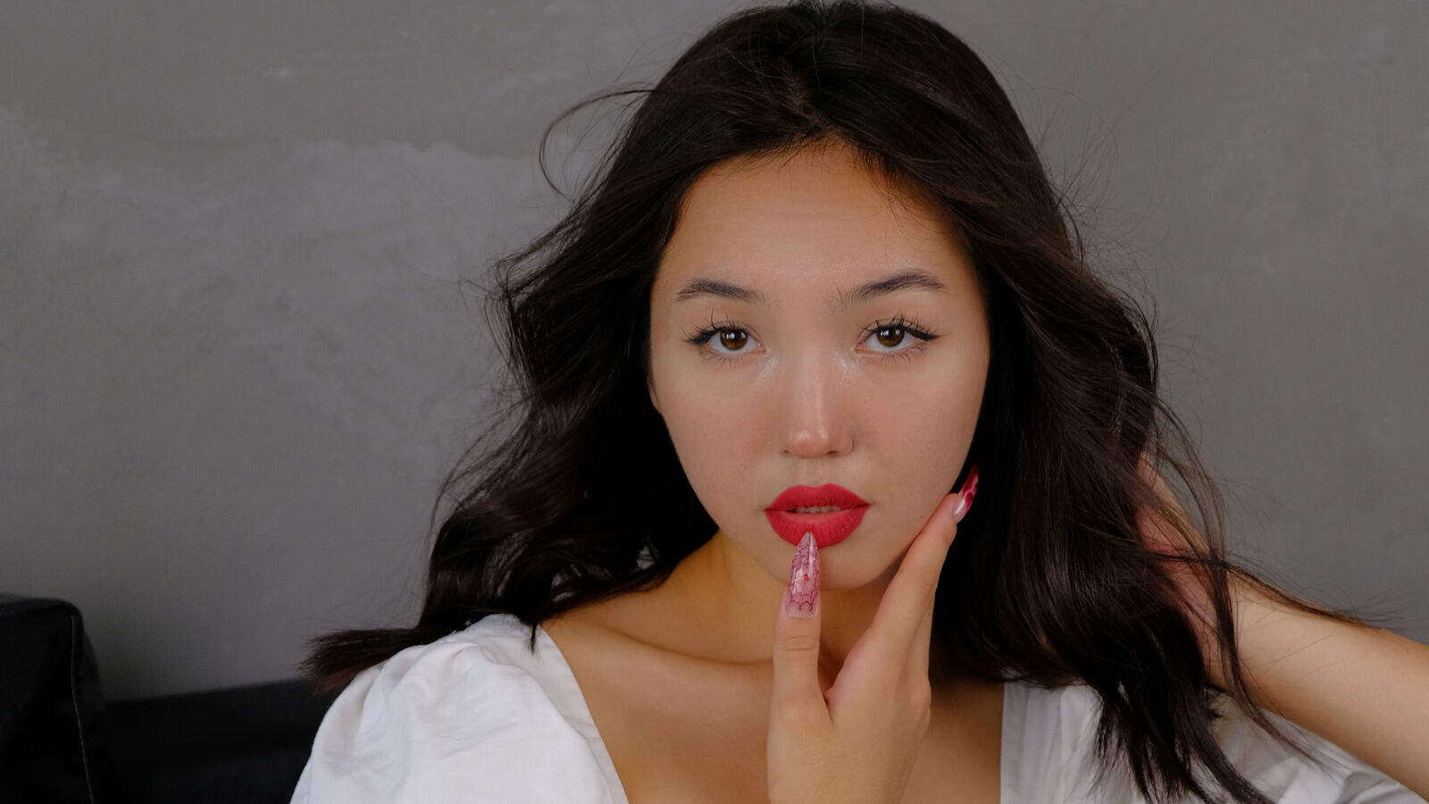 LinNight erotic portrait