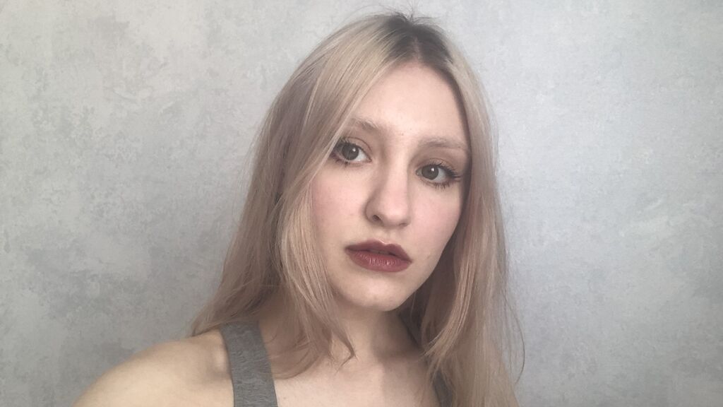 EmilyNoga's profile from Jasmin at GirlsOfJasmin'