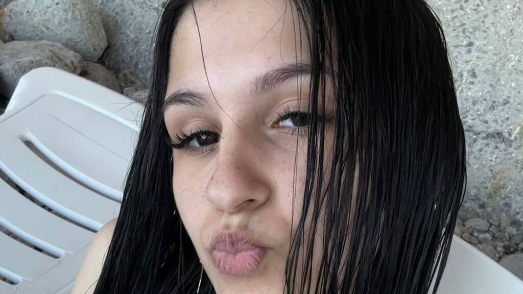 MiriamJose Live Cam on LiveJasmin