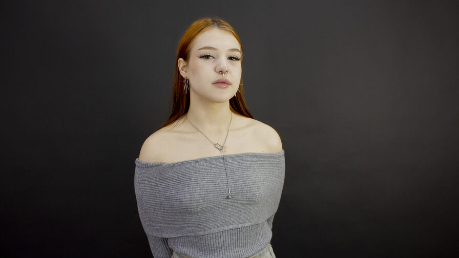 Live Sex Chat with JulieVail