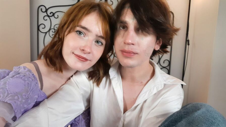Watch DannyAndMandy live on ZS Magazine