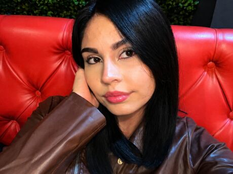 Chat with KhatyRose