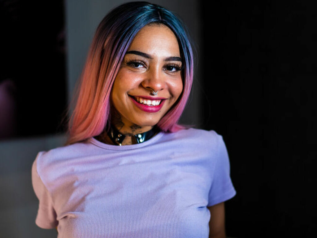 PamelaRougge fetish chat room preview