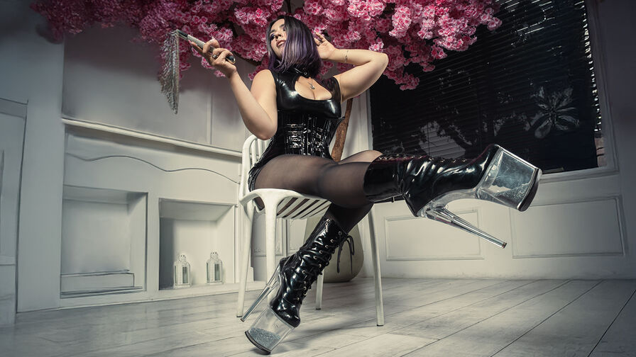 AnnaHarmonie live cam model