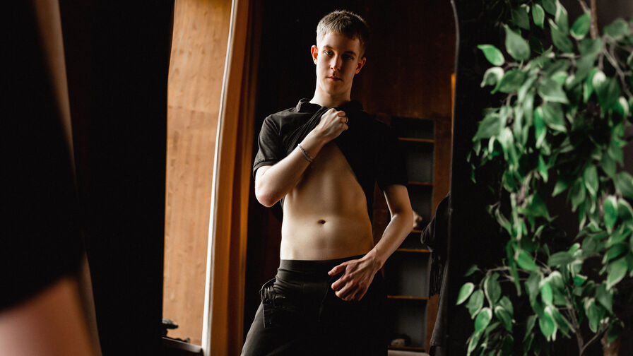 Watch DylanNorton live on Hundesider