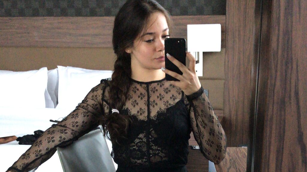 MilauraBourbon online on GirlsOfJasmin