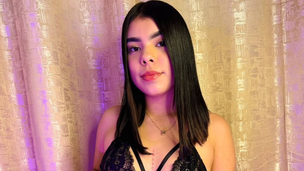 Live Chat with AmaraThomse on LiveJasmin