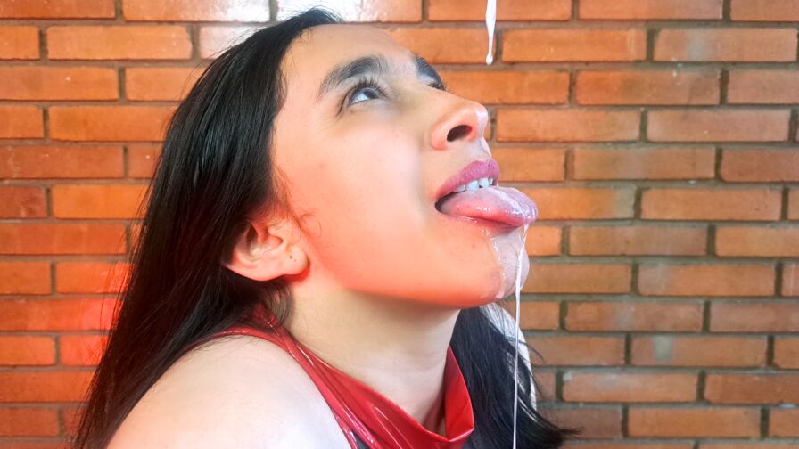 LeylaSpit's live cam