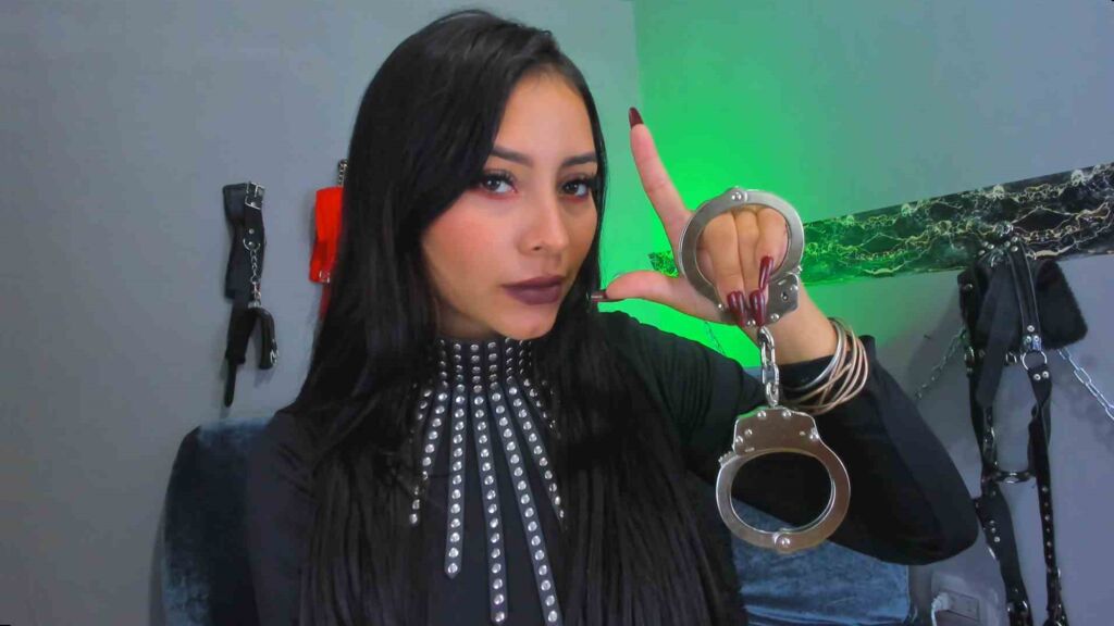 KaramStone live cam model at LiveJasmin