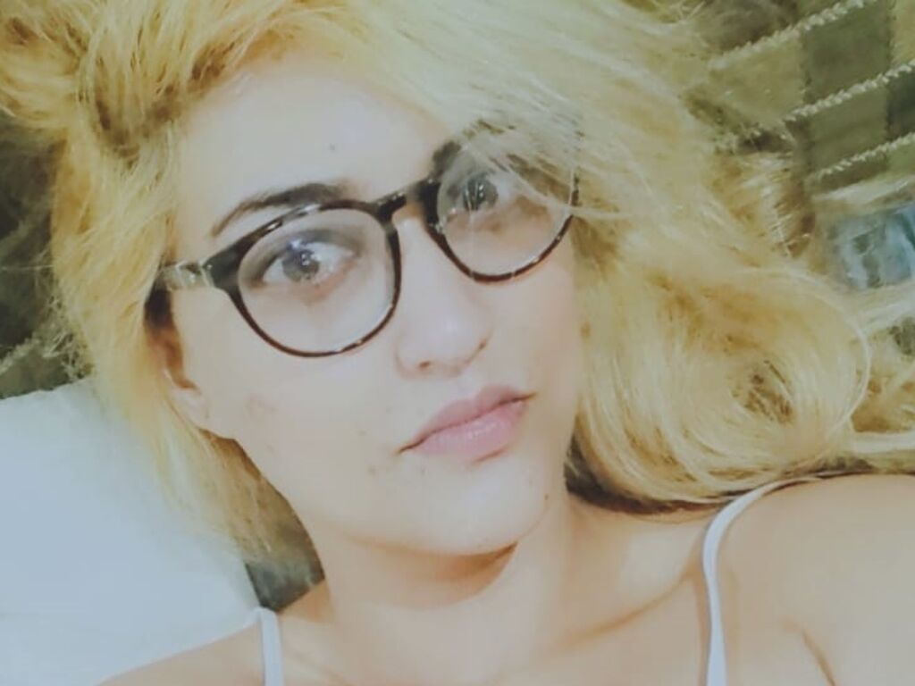 KarmicQzar free chat profile photo