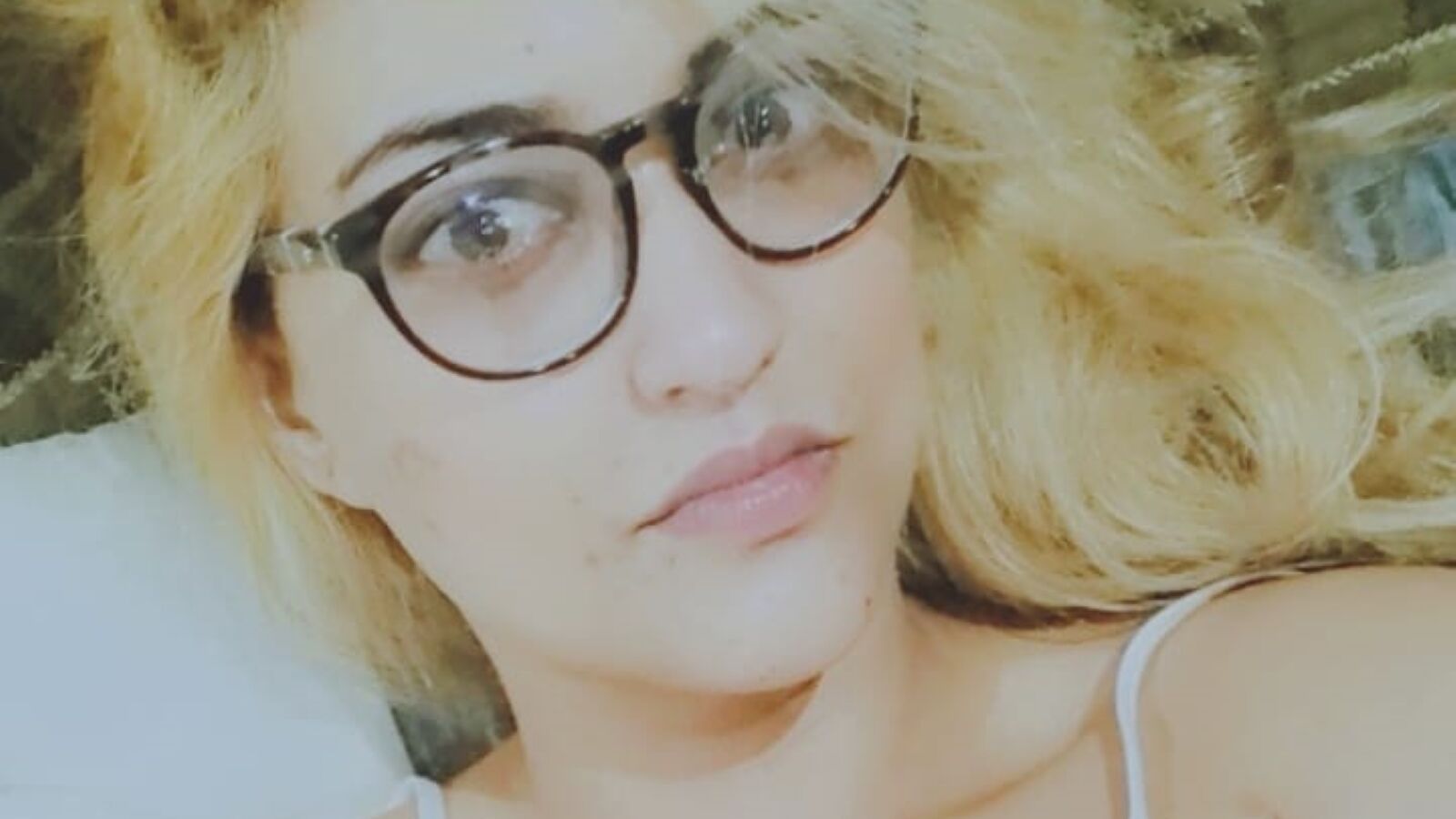 KarmicQzar erotic portrait