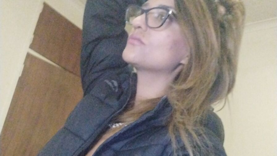 Live Sex Chat with KarmicQzar