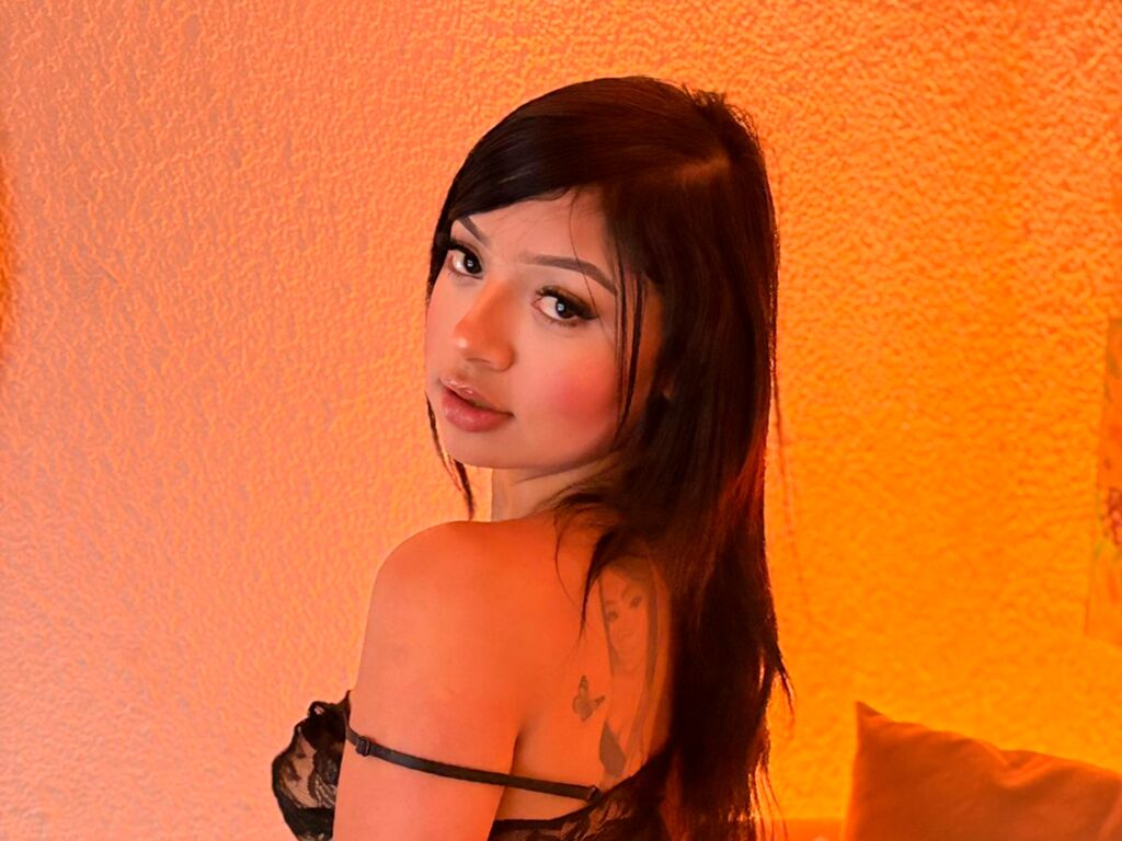 webcam model LiaBlack from Web Night Cam webcam model LiaBlack from Web Night Cam