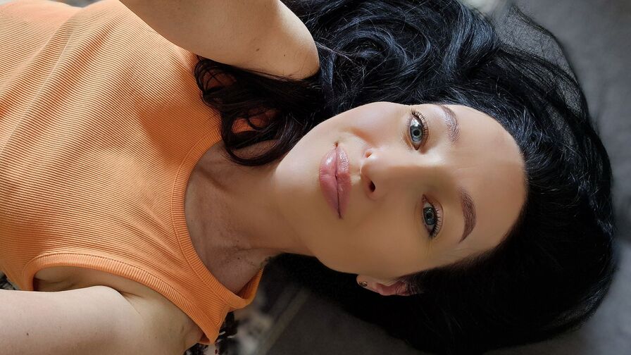 Watch NikaJunes live on The Edge Private