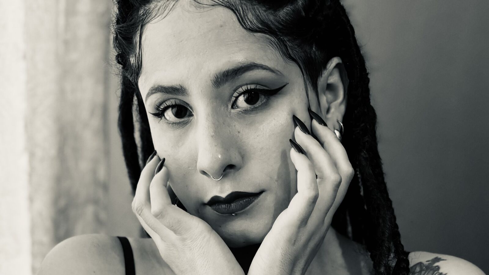 AfroditaRussell erotic portrait