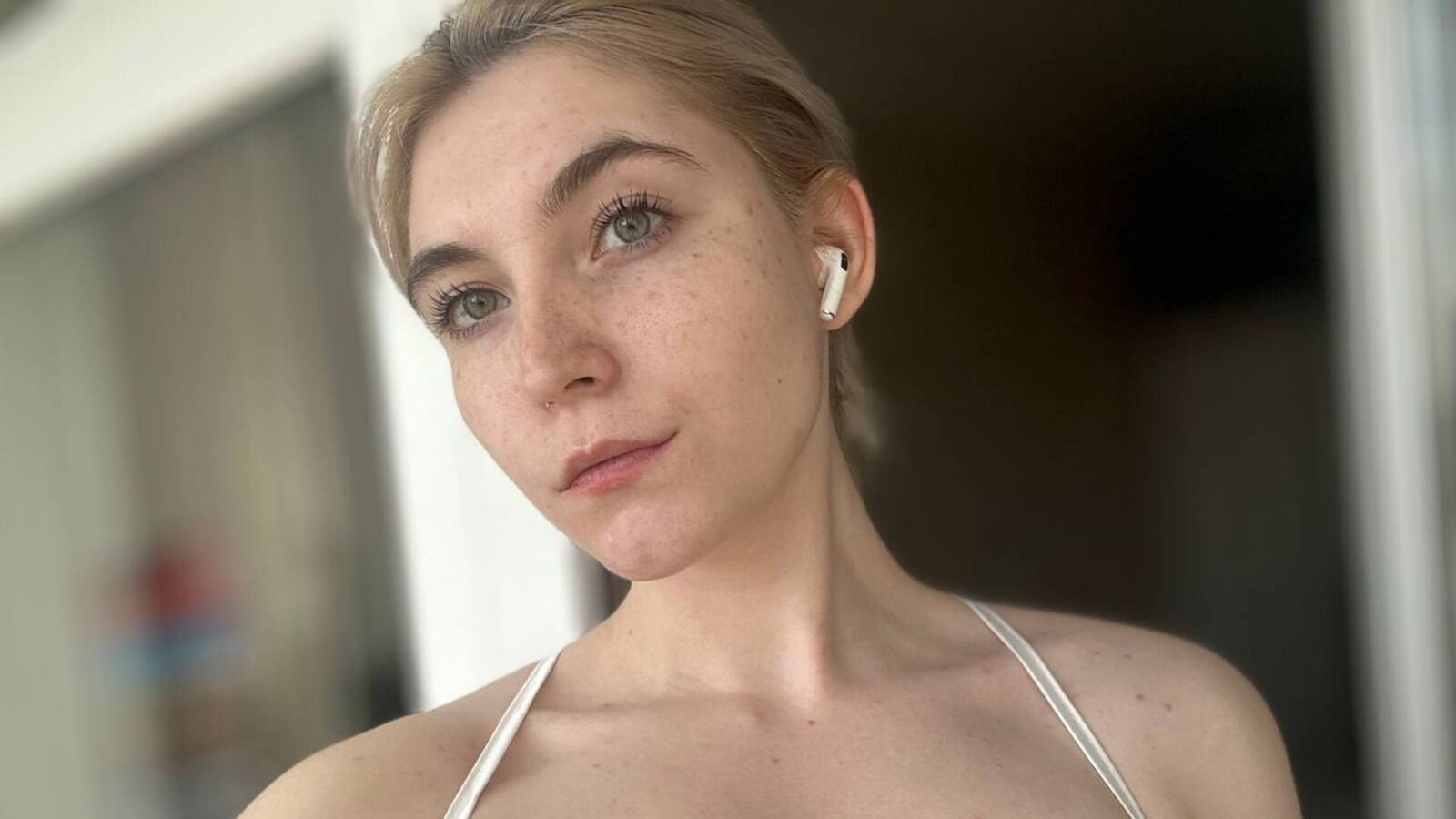 AndaCelmina erotic portrait
