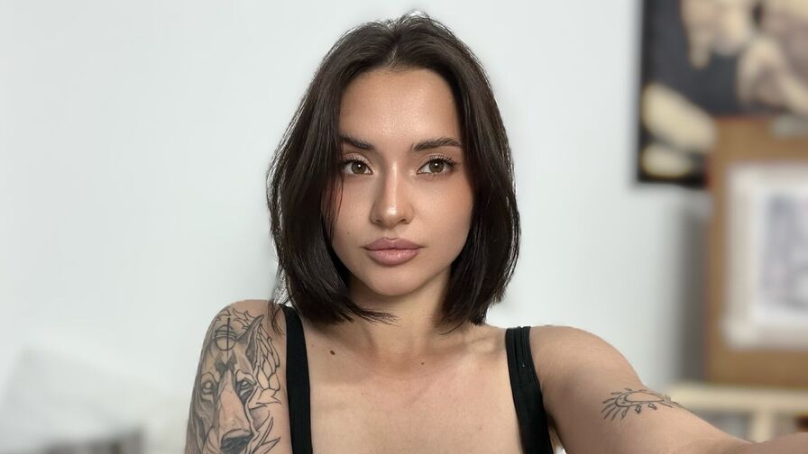 Watch StephanieGoldman live on Hernude