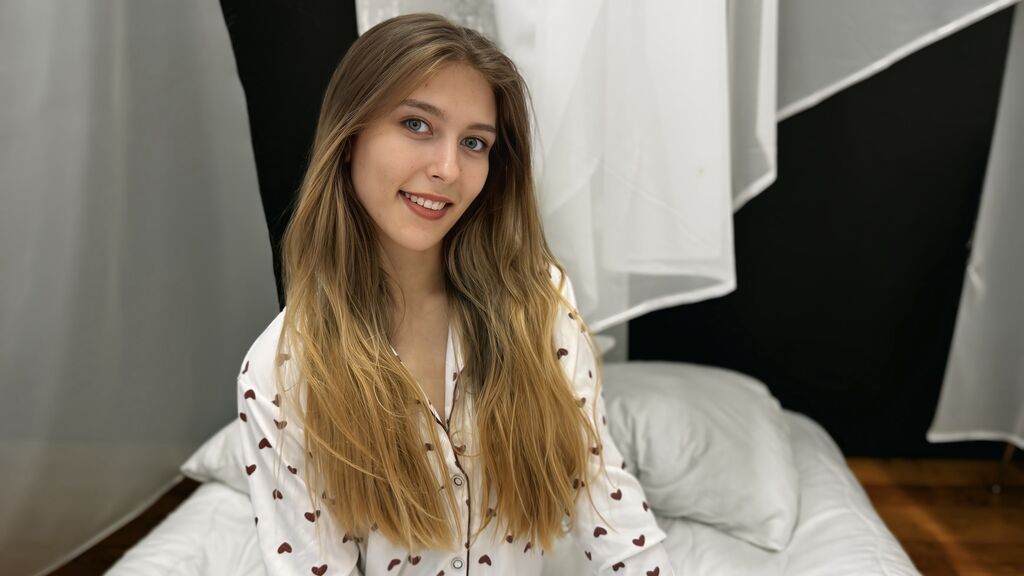 AlisaWonder cover