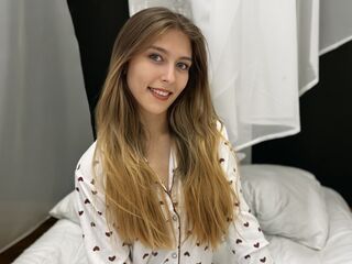 AlisaWonder Live Cam Model