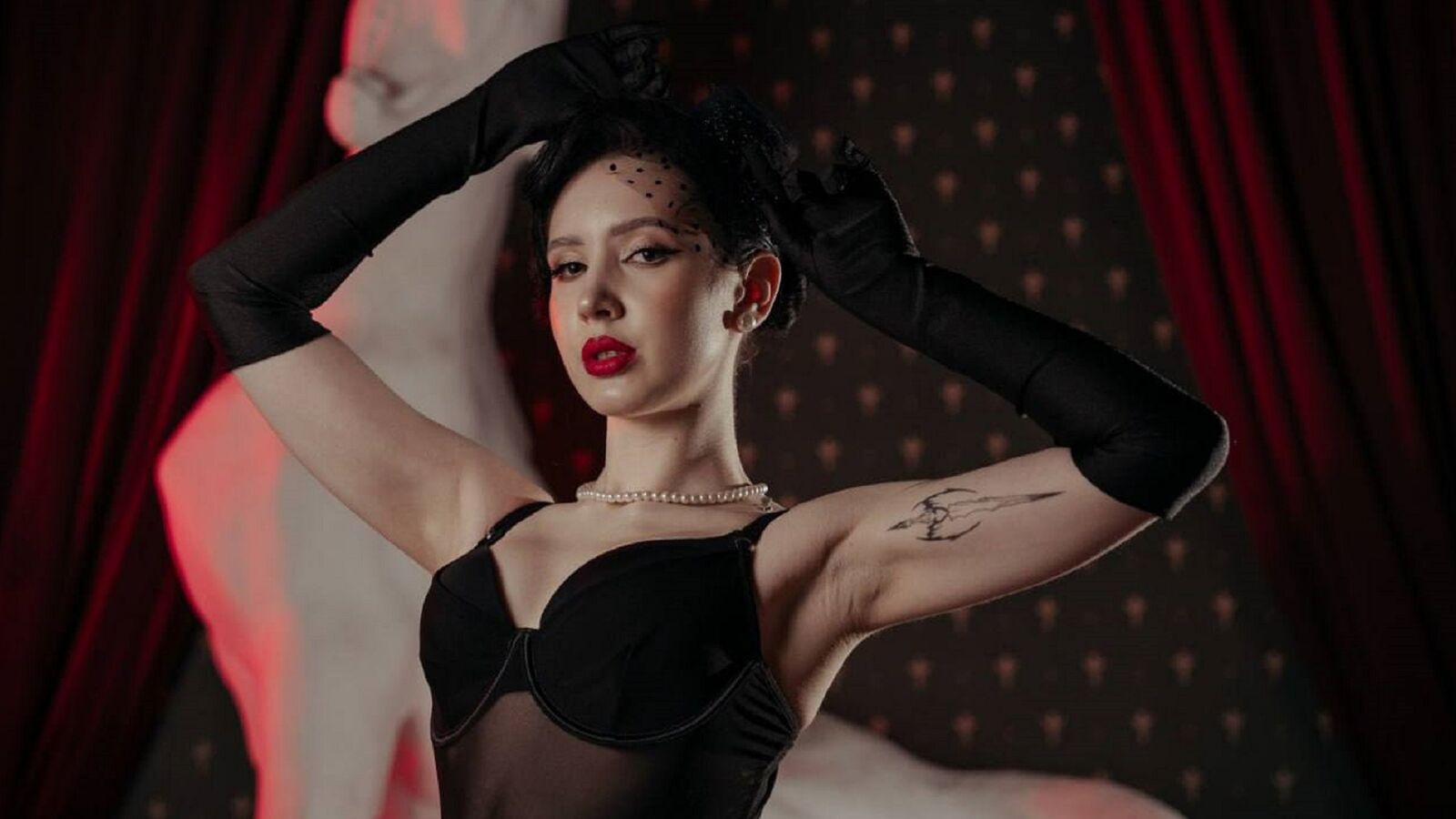 GraceMonroes erotic portrait