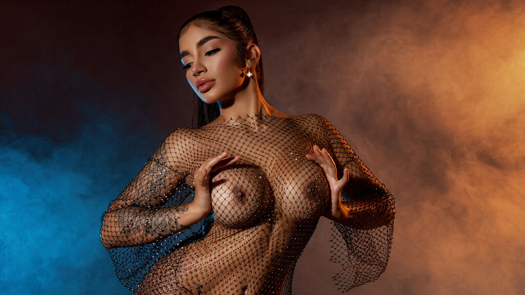 SofieDuran live cam model at LiveJasmin