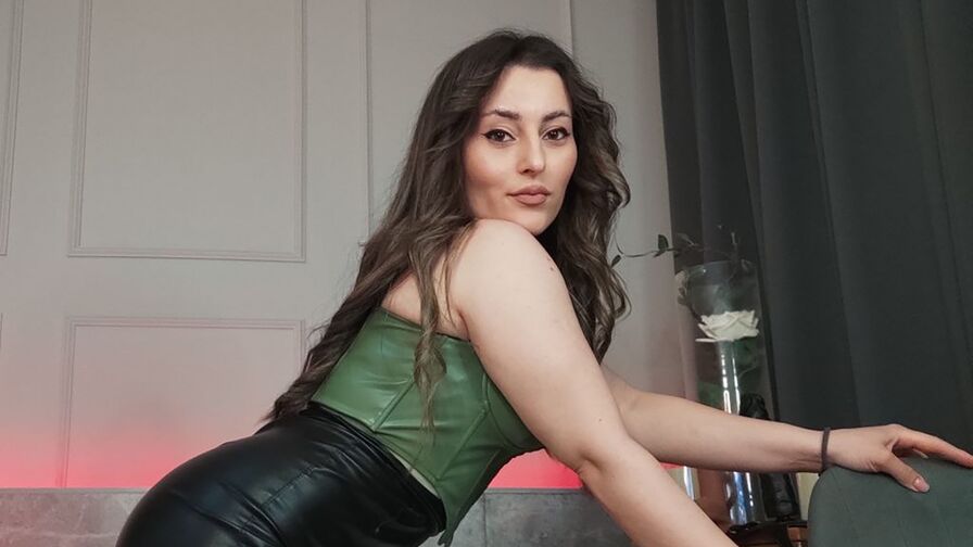 KylieJennye's live cam