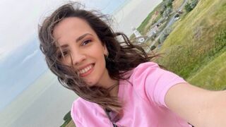 Free Nude AmeliaEili