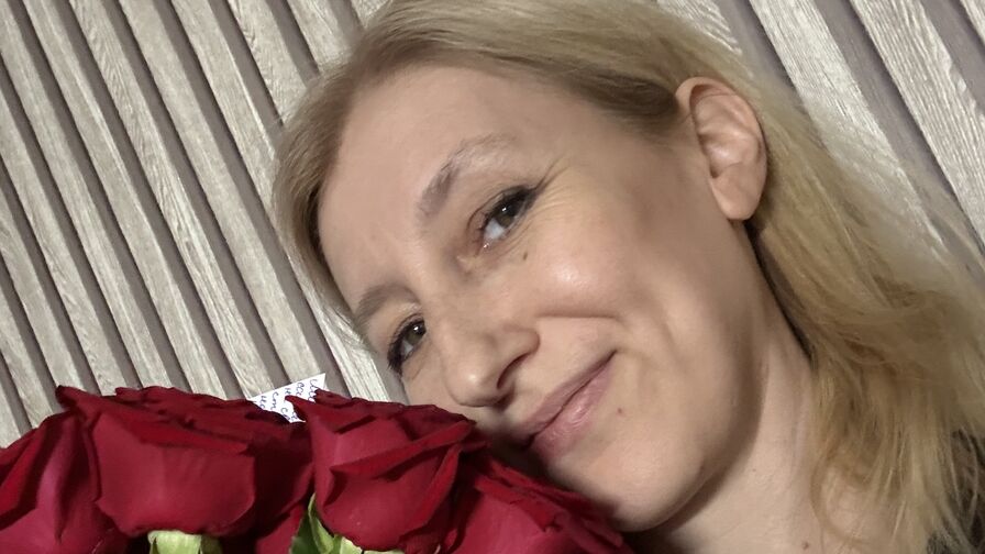 Watch LaraSabele live on Hundesider