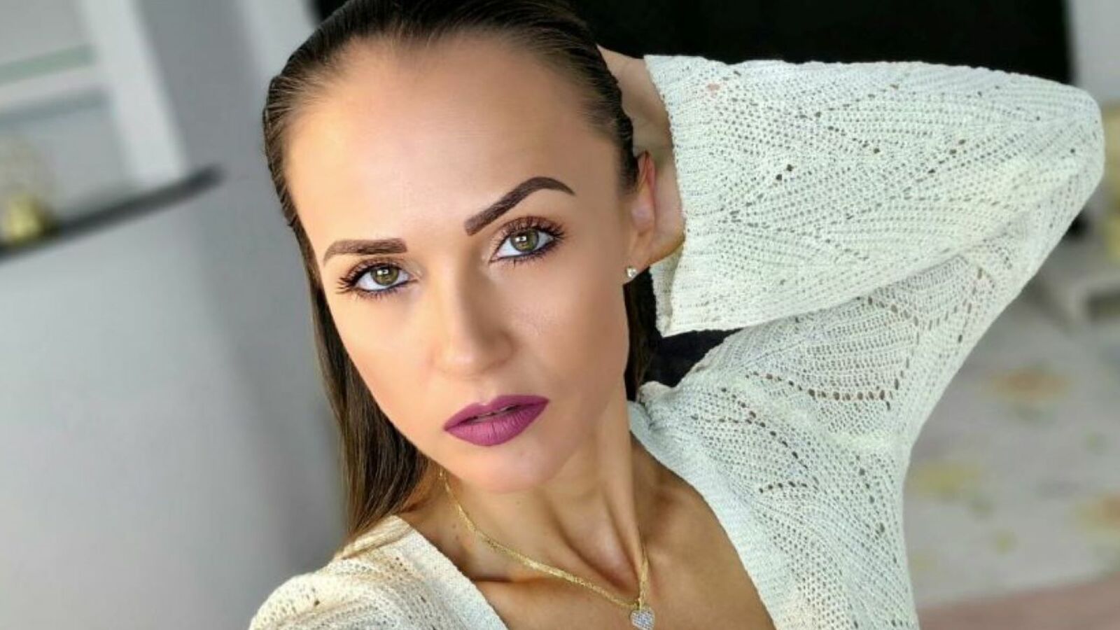 TaniaRaymond erotic portrait