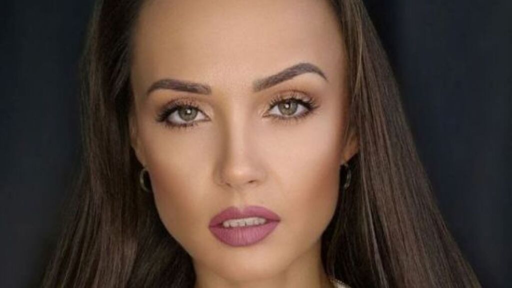Live Chat with TaniaRaymond on LiveJasmin