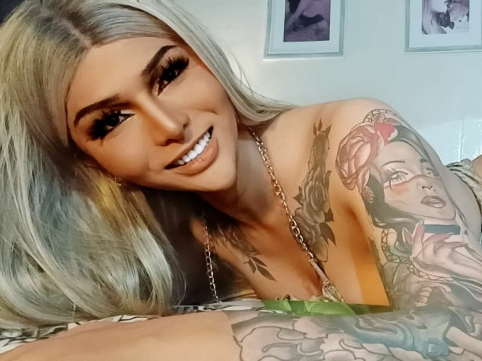 Live cam for MargaretteMoran