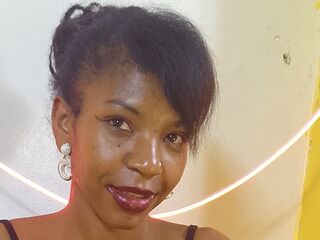 PinahGloria Budget Sex Chat