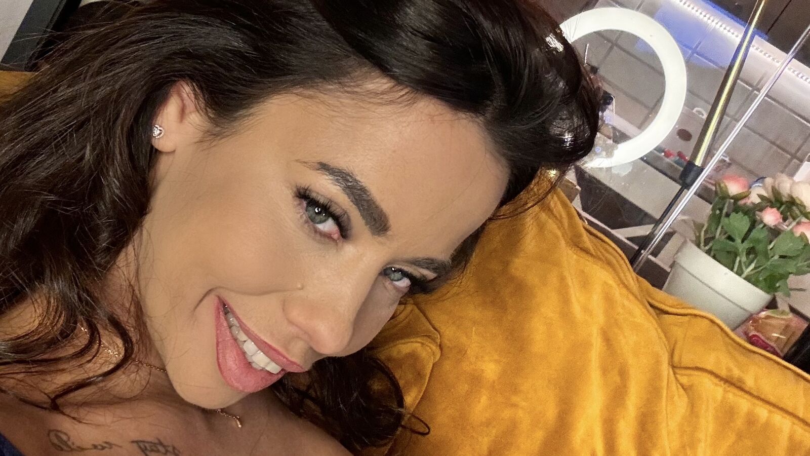ArabellaCartter erotic portrait