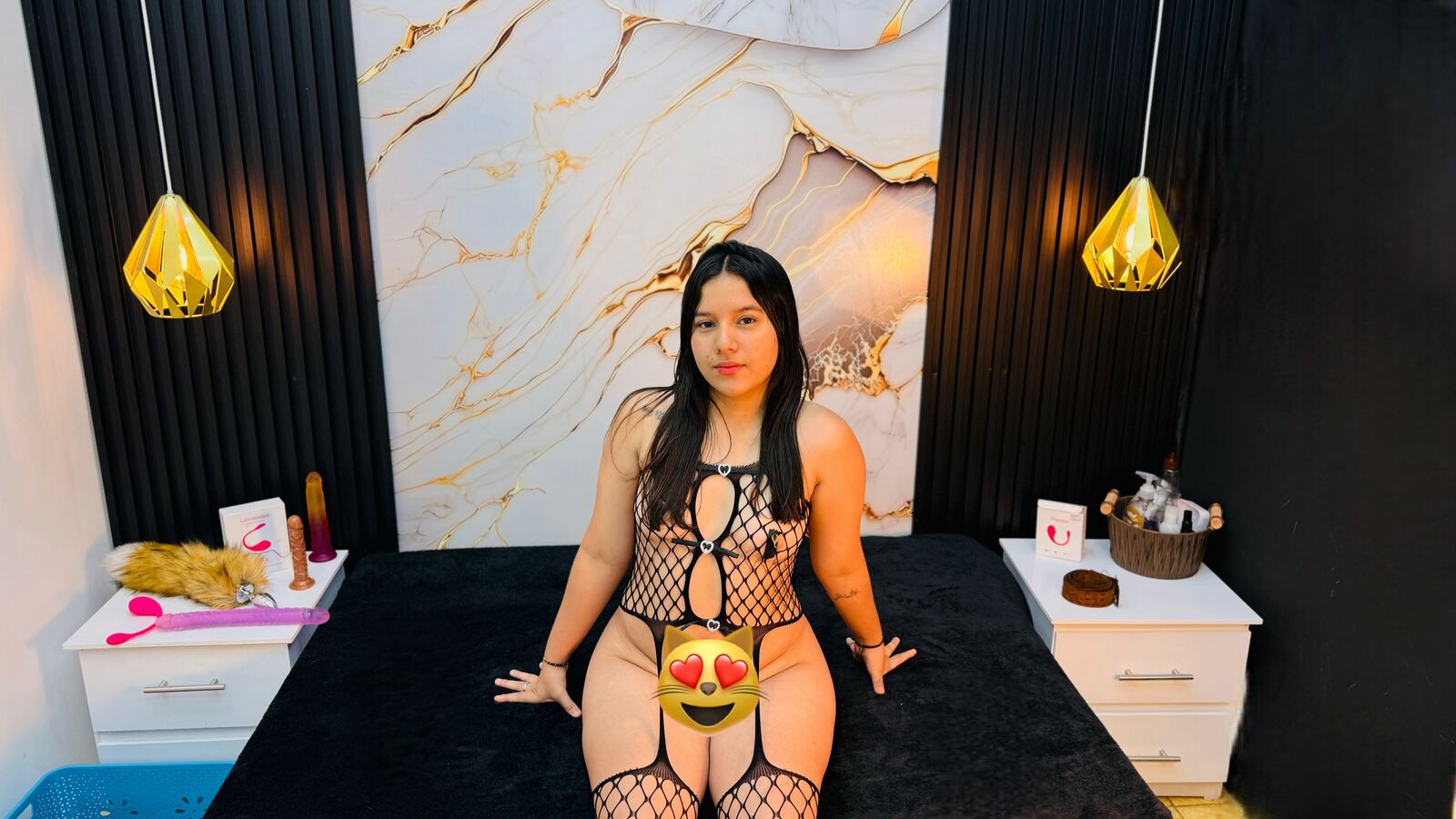 MiaGomex erotic portrait