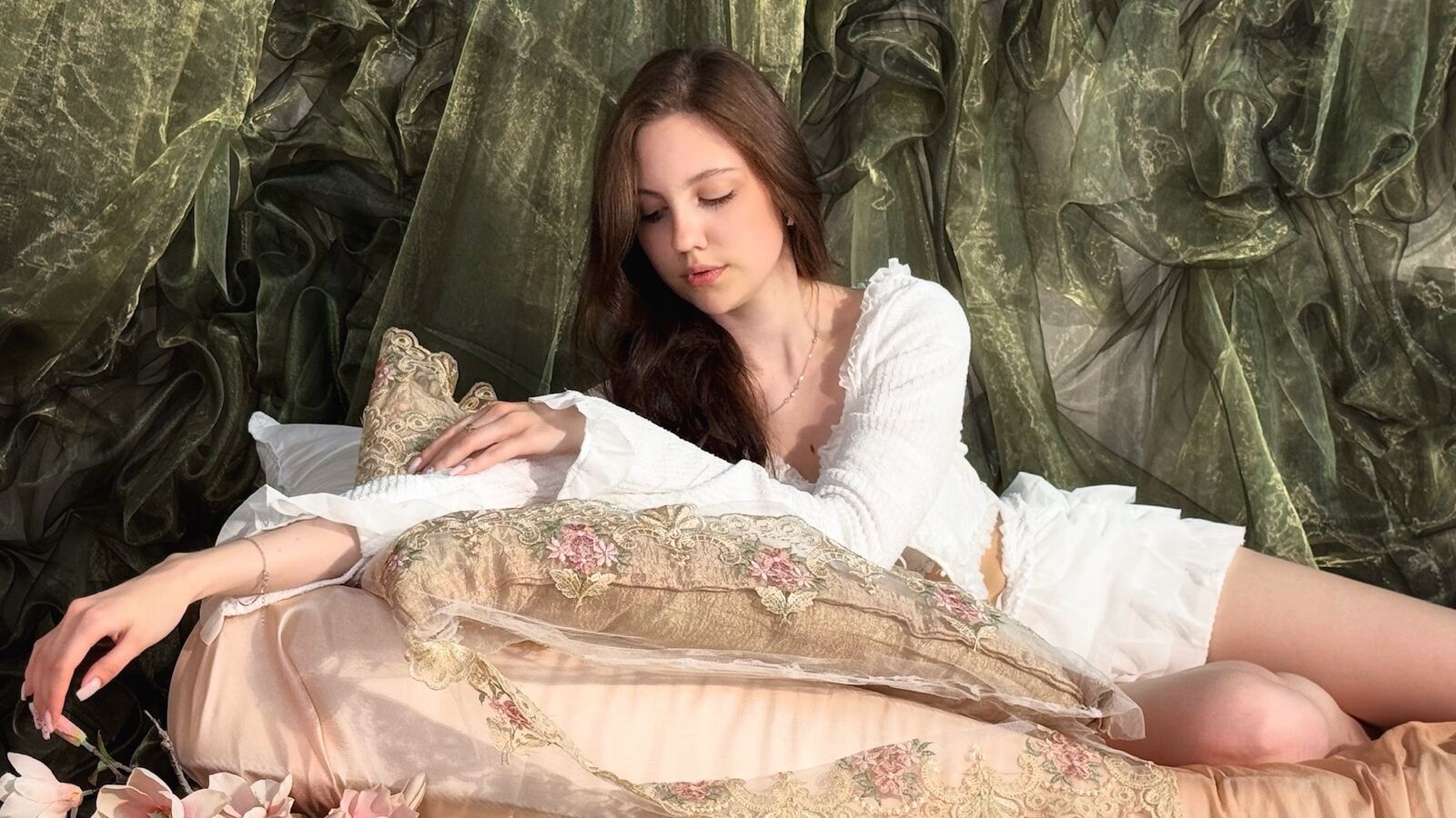 AliceWells erotic portrait