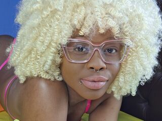 AkeliaHampson Porn Show