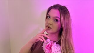 AuroraWelch's LiveJasmin show and profile