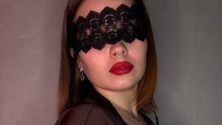 Free Nude CatherineKaris