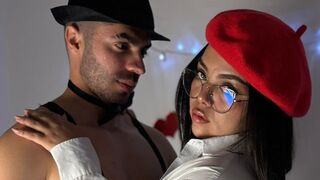 Free Nude EmmaandChriss