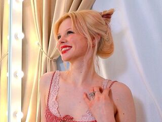 Webcam model StacyValeon from Web Night Cam