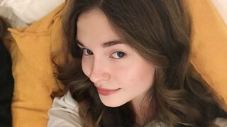 Free Nude ElviaCornfield