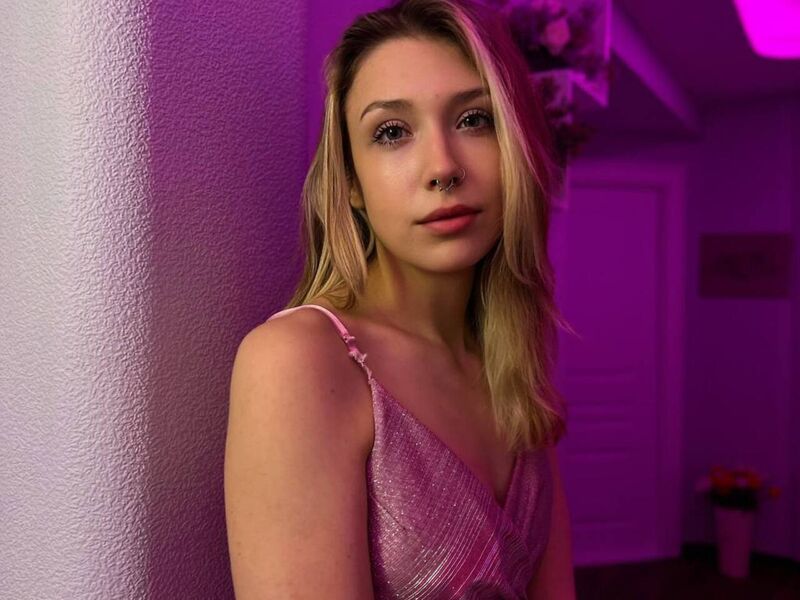 MiaMoorman superxxxporn