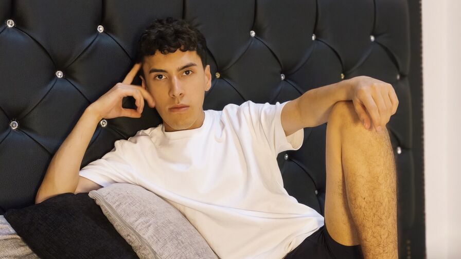 Record Nude MaxLeons