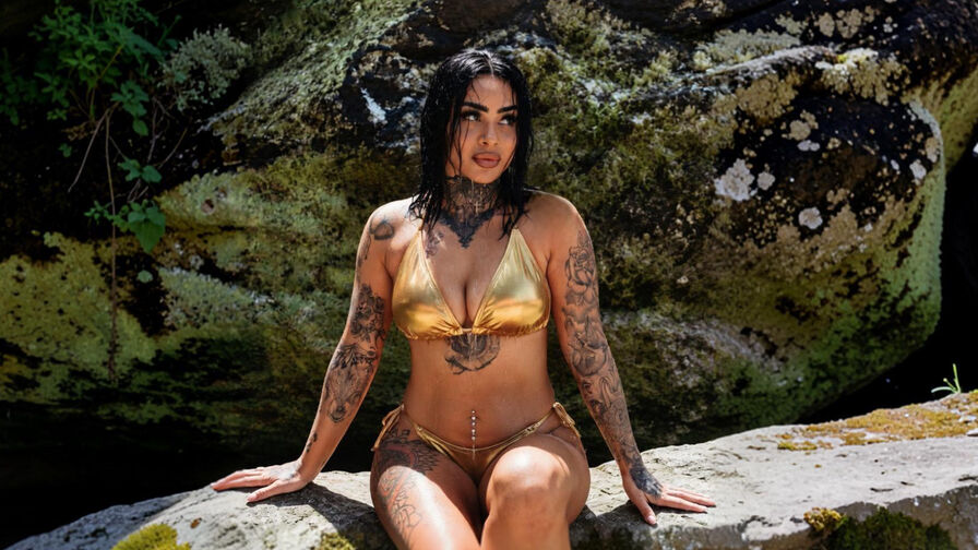 Sexy Live Sex Chat with DesareeMarie