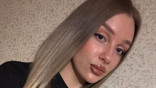 Free Nude SandraLindsey