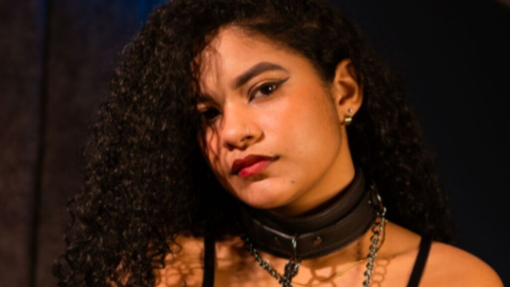 RoxannaDias live cam model at LiveJasmin